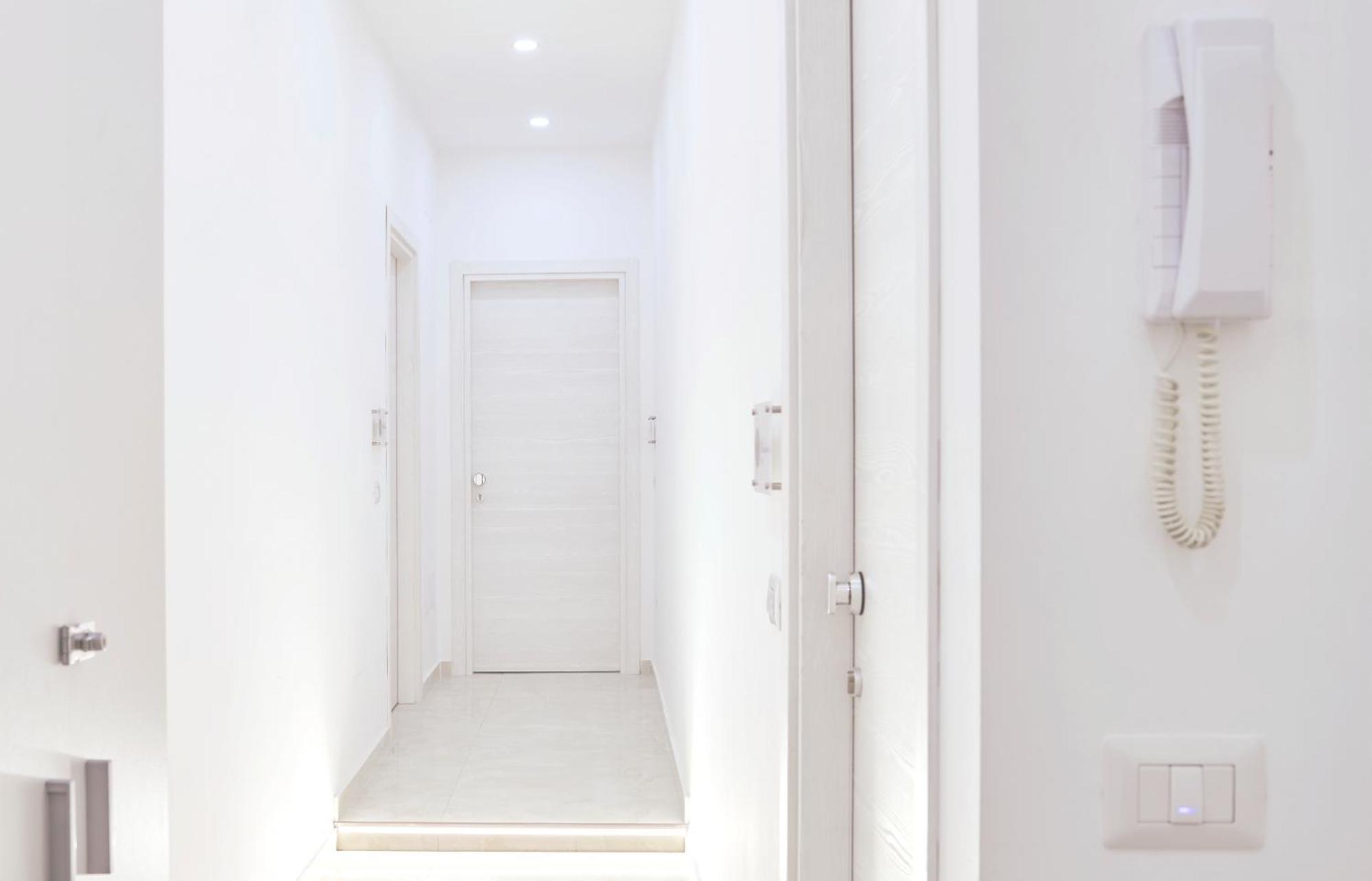 Napoli Central Lumina Suites ภายนอก รูปภาพ